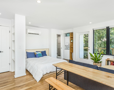 123 Idlewild Avenue - Photo Thumbnail 7