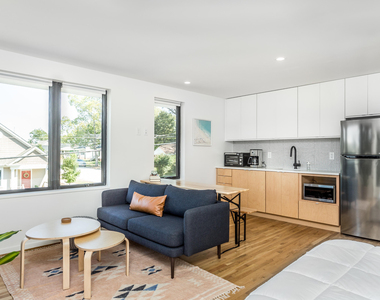123 Idlewild Avenue - Photo Thumbnail 8