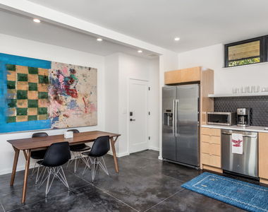 123 Idlewild Avenue - Photo Thumbnail 13