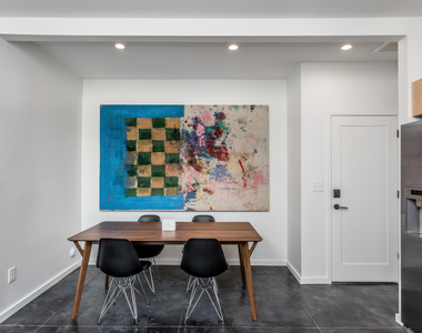 123 Idlewild Avenue - Photo Thumbnail 16