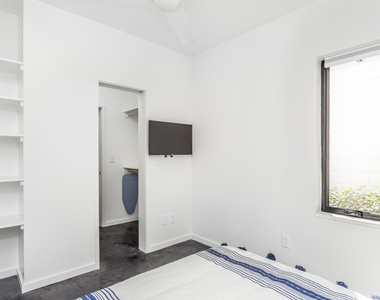 123 Idlewild Avenue - Photo Thumbnail 23