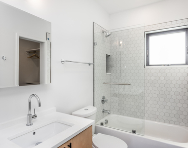 123 Idlewild Avenue - Photo Thumbnail 24