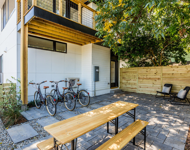 123 Idlewild Avenue - Photo Thumbnail 4