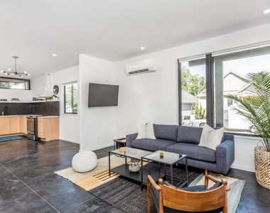 123 Idlewild Avenue - Photo Thumbnail 18