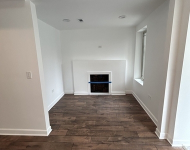 6016 S Saint Lawrence Avenue - Photo Thumbnail 4