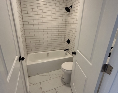 6016 S Saint Lawrence Avenue - Photo Thumbnail 12