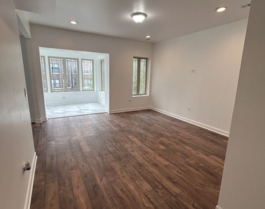 6016 S Saint Lawrence Avenue - Photo Thumbnail 3
