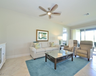 10271 Glastonbury Circle - Photo Thumbnail 3