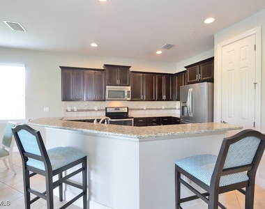 10271 Glastonbury Circle - Photo Thumbnail 10