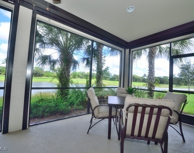 10271 Glastonbury Circle - Photo Thumbnail 5