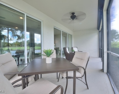 10271 Glastonbury Circle - Photo Thumbnail 6