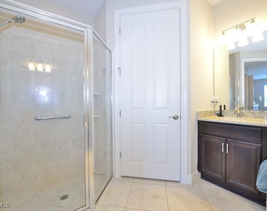 10271 Glastonbury Circle - Photo Thumbnail 13