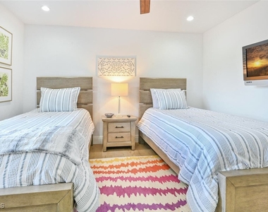 3105 Riviera Drive - Photo Thumbnail 25