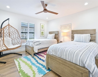 3105 Riviera Drive - Photo Thumbnail 24