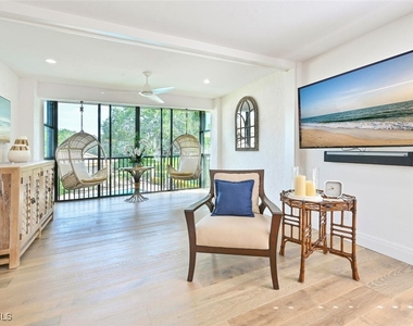 3105 Riviera Drive - Photo Thumbnail 8