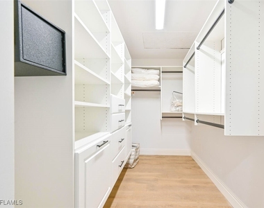 3105 Riviera Drive - Photo Thumbnail 22