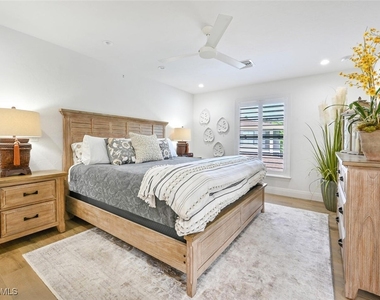 3105 Riviera Drive - Photo Thumbnail 20