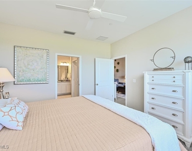 9389 Pocida Court - Photo Thumbnail 14