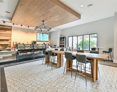 9389 Pocida Court - Photo Thumbnail 30