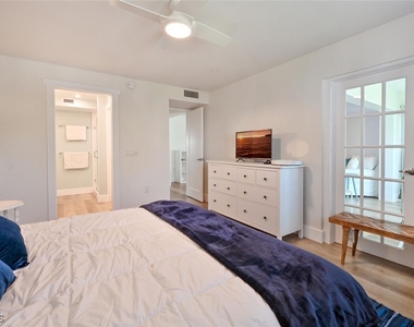250 7th Avenue S - Photo Thumbnail 13
