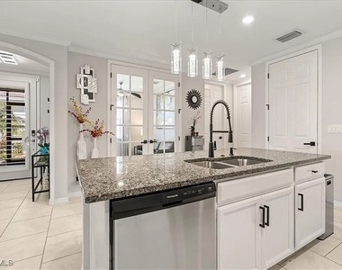14672 Edgewater Circle - Photo Thumbnail 8