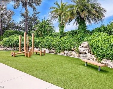 14672 Edgewater Circle - Photo Thumbnail 33