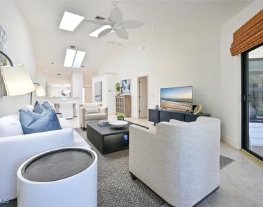 6631 Trident Way - Photo Thumbnail 4