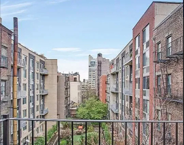 697 10th Avenue - Photo Thumbnail 5