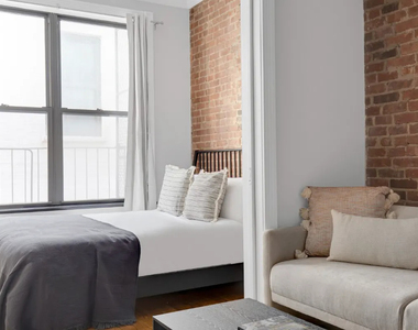 345 West 53rd Street - Photo Thumbnail 1