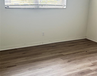 6300 Nw 62nd Street - Photo Thumbnail 12