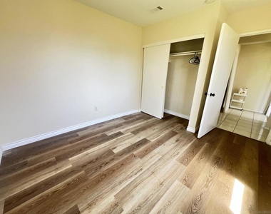 8181 Jade Coast Rd - Photo Thumbnail 10