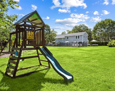 148 Montauk Highway - Photo Thumbnail 27