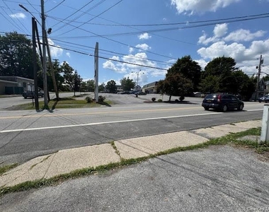 38 E Main Street - Photo Thumbnail 11