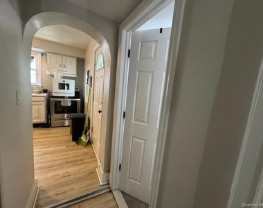 38 E Main Street - Photo Thumbnail 17