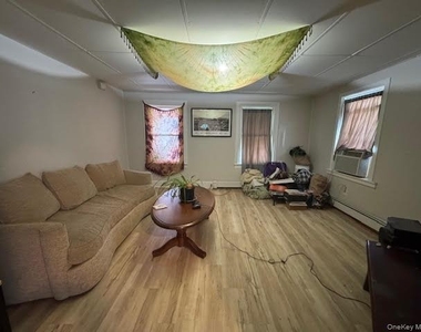 38 E Main Street - Photo Thumbnail 16