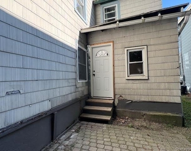 38 E Main Street - Photo Thumbnail 1