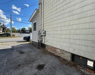 38 E Main Street - Photo Thumbnail 23