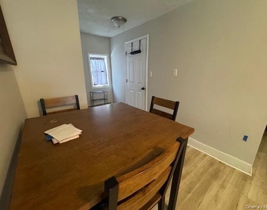 38 E Main Street - Photo Thumbnail 13
