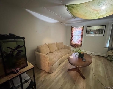 38 E Main Street - Photo Thumbnail 15