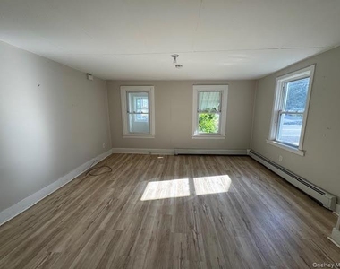 38 E Main Street - Photo Thumbnail 29