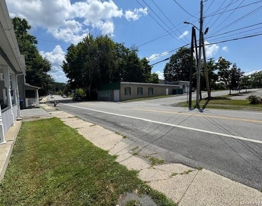 38 E Main Street - Photo Thumbnail 10