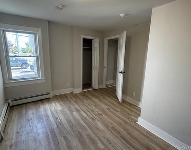 38 E Main Street - Photo Thumbnail 26