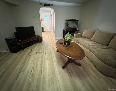38 E Main Street - Photo Thumbnail 14