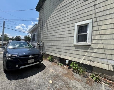 38 E Main Street - Photo Thumbnail 2