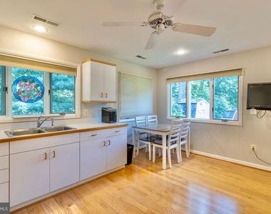 7613 Hamlet Street - Photo Thumbnail 12