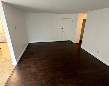 5601 Parker House Terrace - Photo Thumbnail 2