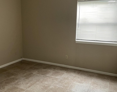 4751 San Jose Manor Drive W - Photo Thumbnail 6
