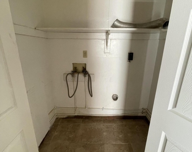 4751 San Jose Manor Drive W - Photo Thumbnail 11