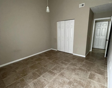 4751 San Jose Manor Drive W - Photo Thumbnail 12