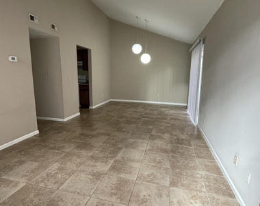 4751 San Jose Manor Drive W - Photo Thumbnail 4
